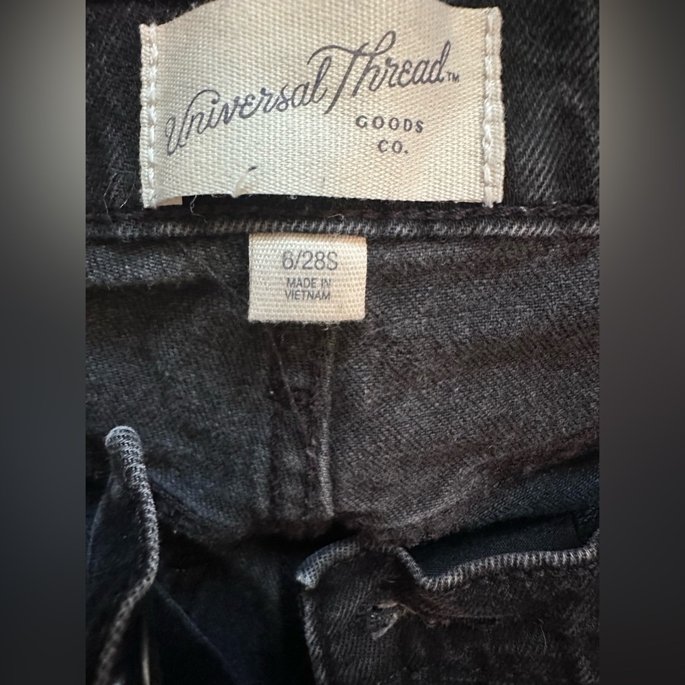 Women’s Universal Thread High Rise Vintage straight Jeans, size 6/28S - Picture 8 of 9